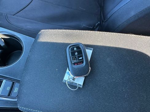 Used 2024 Honda Civic Sport image 7