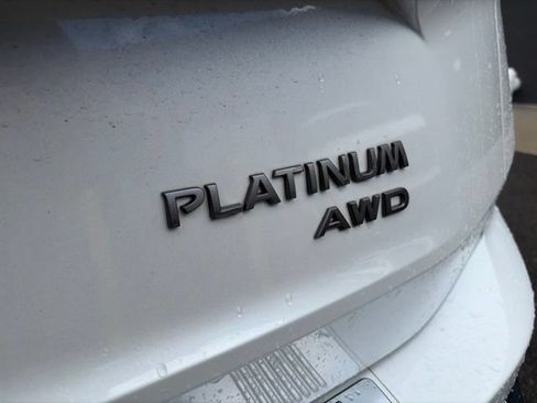Used 2024 Nissan Rogue Platinum w/ Platinum Premium Package AWD/4WD image 4