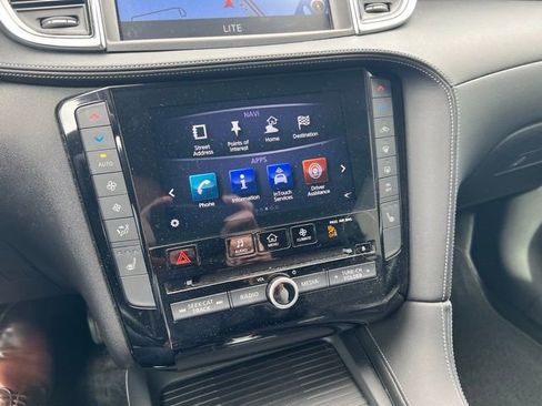 Used 2019 INFINITI QX50 Luxe w/ Navigation Package image 10