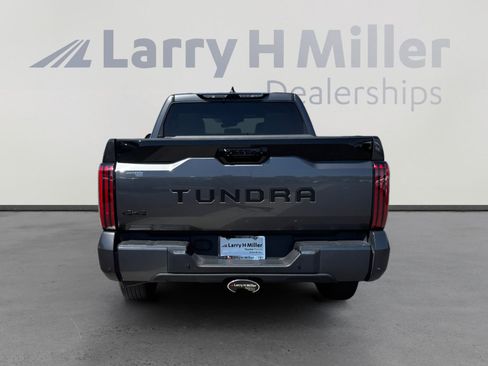 Used 2023 Toyota Tundra Platinum AWD/4WD image 4
