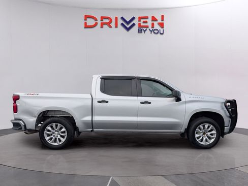 Used 2022 Chevrolet Silverado 1500 Custom image 7