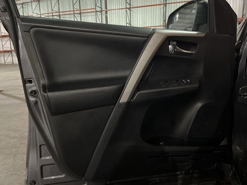 Used 2016 Toyota RAV4 XLE image 17