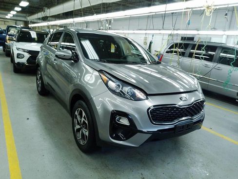 Used 2020 Kia Sportage LX w/ LX Popular Package image 3