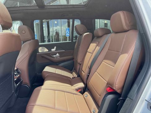 New 2025 Mercedes-Benz GLS 450 4MATIC image 27