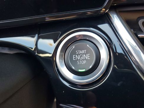 Used 2025 Chevrolet Trax RS w/ Driver Confidence Package image 26