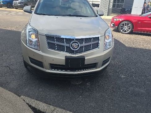 Used 2010 Cadillac SRX Luxury AWD/4WD image 3