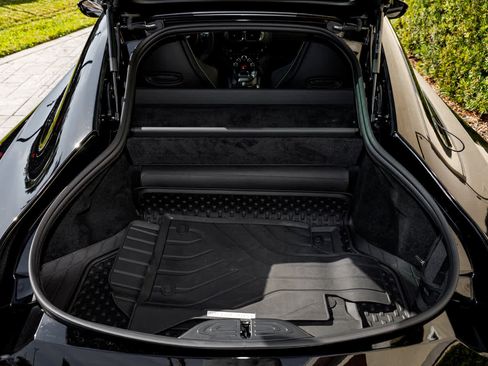 Used 2023 Aston Martin V8 Vantage Coupe image 64