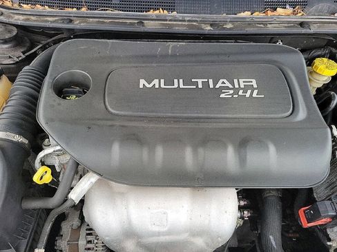 Used 2015 Dodge Dart SXT image 5