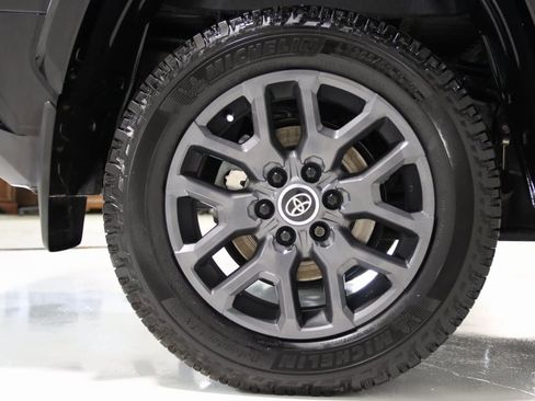 Used 2022 Toyota Tundra Platinum image 75