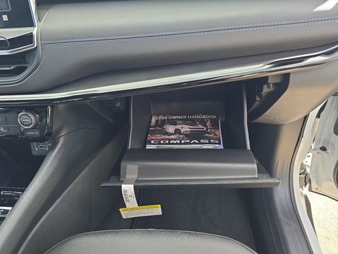 New 2026 Jeep Compass Latitude image 34
