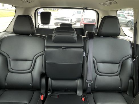 New 2026 Nissan Armada SV image 20