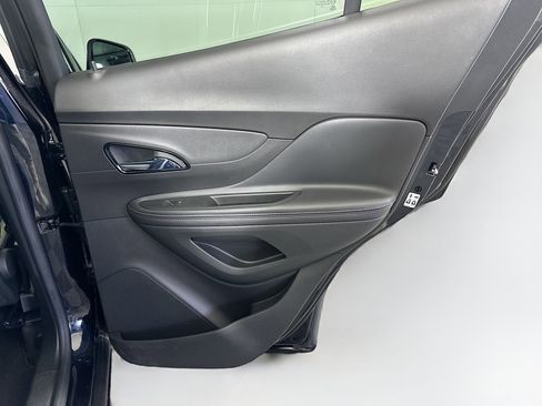 Used 2022 Buick Encore Preferred AWD/4WD image 27