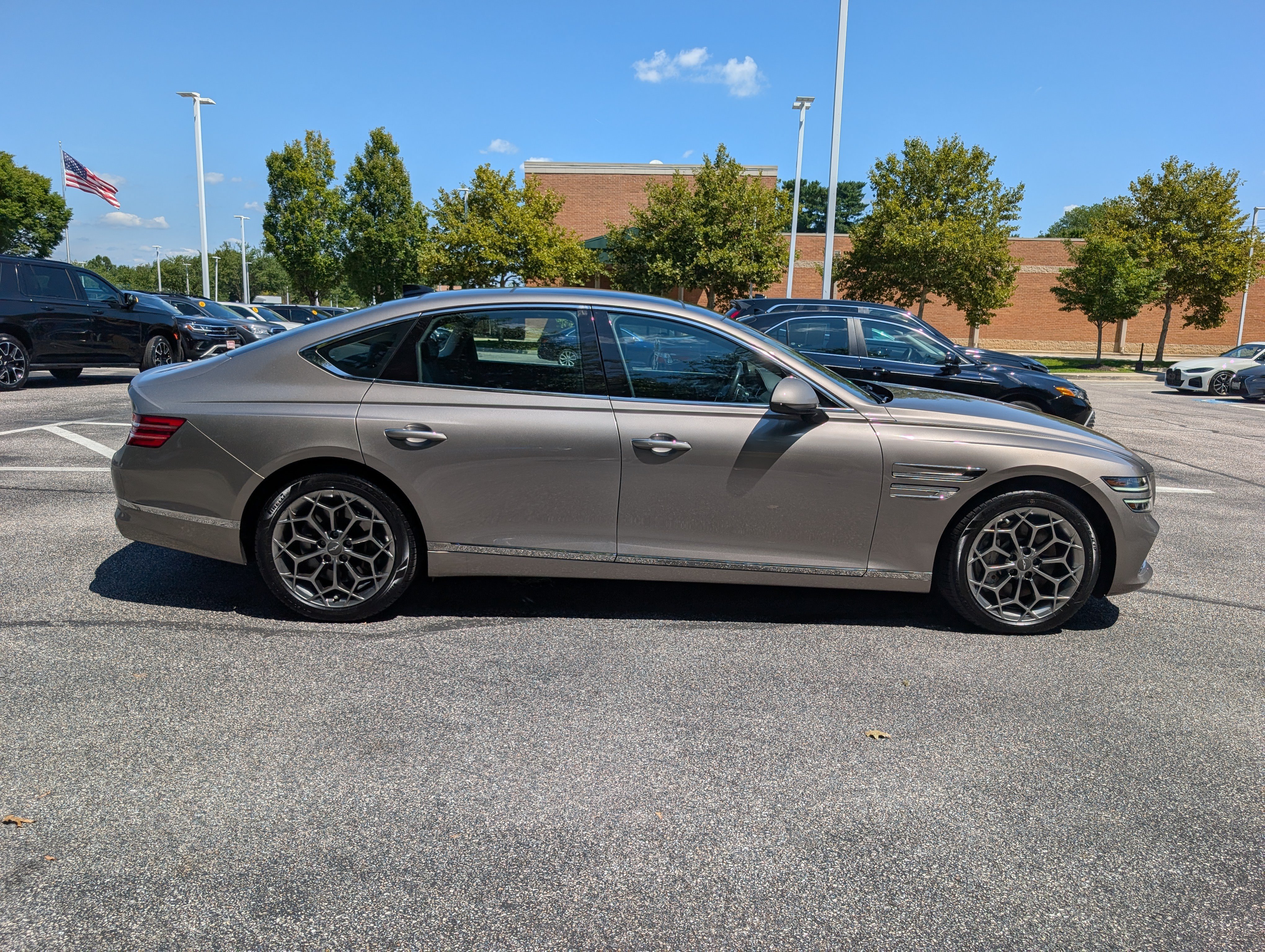 Used 2021 Genesis G80 3.5T AWD/4WD image 2