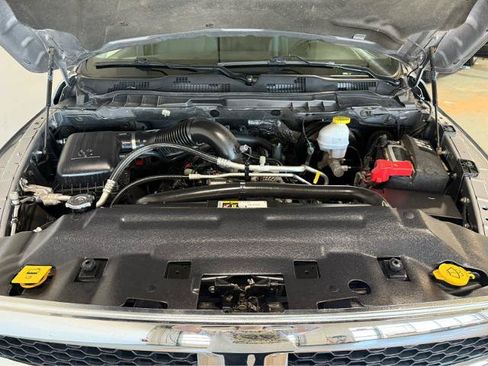 Used 2023 RAM 1500 Classic SLT AWD/4WD image 12