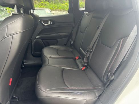 Used 2025 Jeep Compass Trailhawk AWD/4WD image 24
