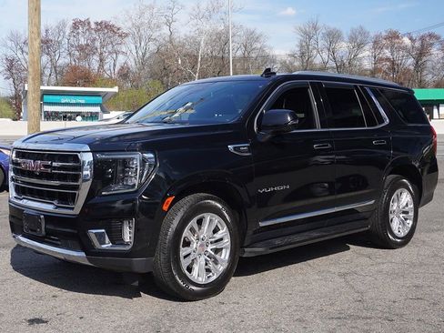 Used 2023 GMC Yukon SLT w/ SLT Premium Package AWD/4WD image 15