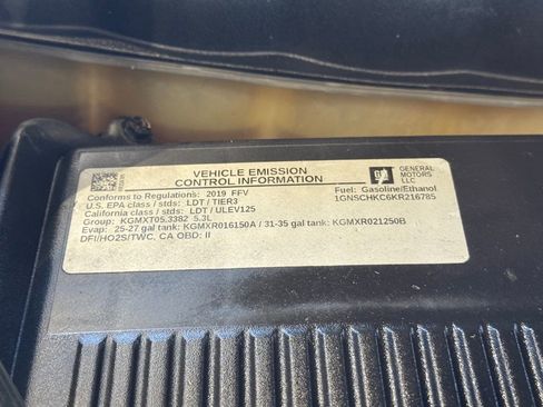 Used 2019 Chevrolet Suburban LT image 36