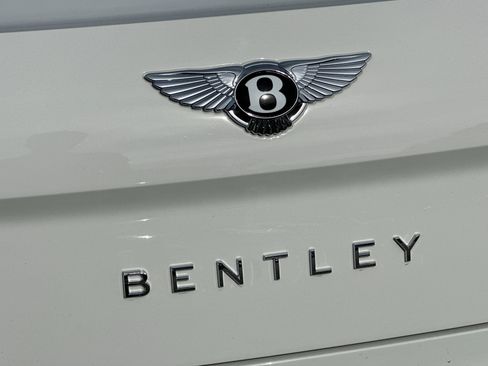 New 2025 Bentley Flying Spur Plug-In Hybrid image 32
