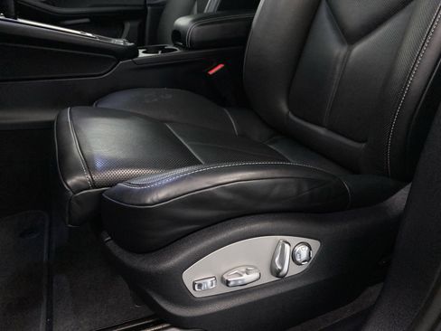 Used 2024 Porsche Macan Turbo image 15