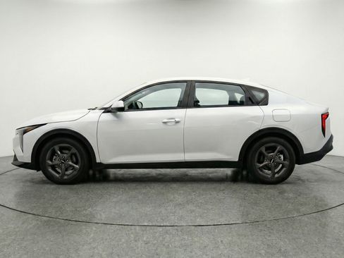 Used 2025 Kia K4 FWD image 5