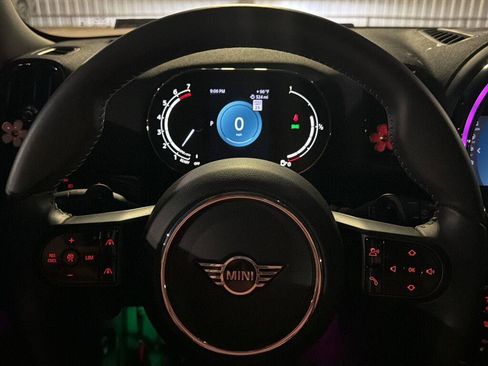 Used 2024 MINI Cooper Countryman S FWD image 3