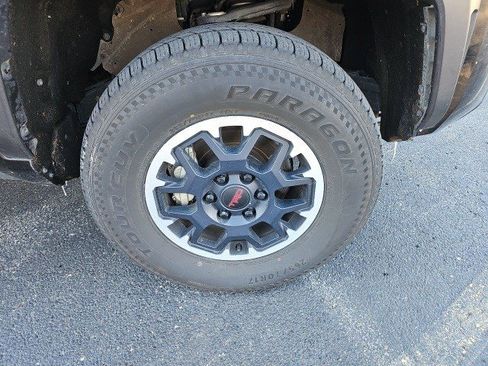Used 2024 Toyota Tacoma TRD Off-Road image 10