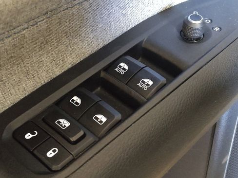 Used 2023 Jeep Compass Sport AWD/4WD image 27