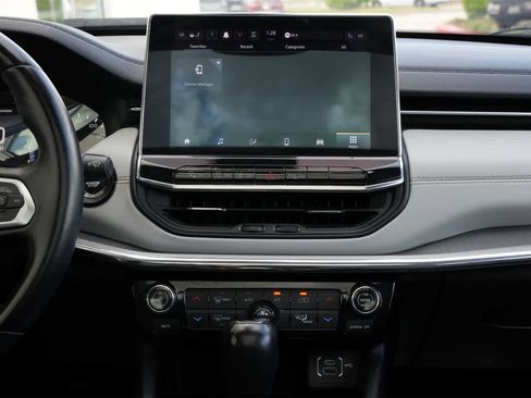 Used 2022 Jeep Compass Limited w/ Sun and Sound Group image 13