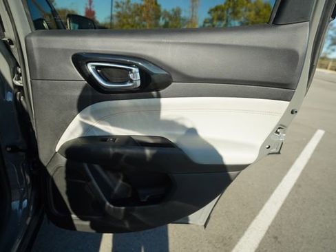 Used 2022 Jeep Compass Limited image 24