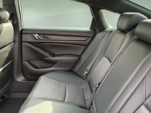 Used 2021 Honda Accord Sport image 14