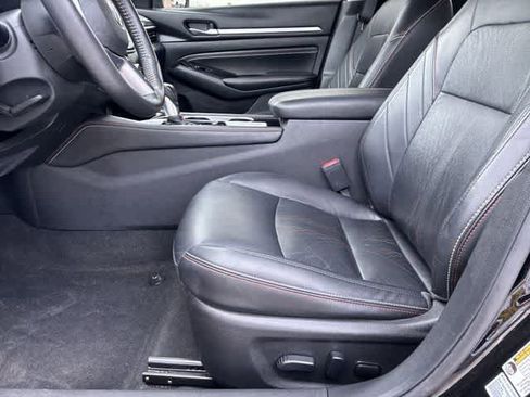 Used 2023 Nissan Altima 2.0 SR FWD image 18