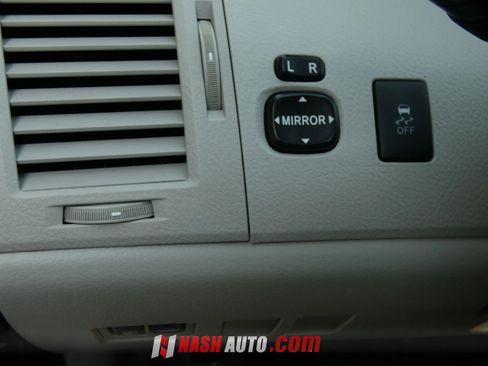 Used 2011 Toyota Avalon FWD image 70