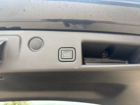 Used 2024 Chevrolet Equinox LT w/ LPO, Floor Liner Package AWD/4WD image 21
