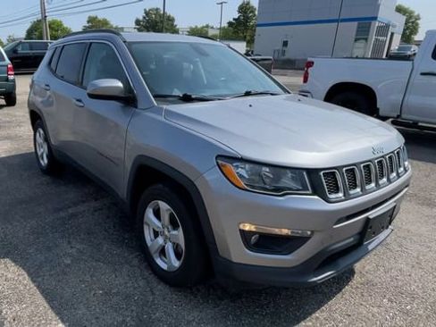 Used 2020 Jeep Compass Latitude w/ Cold Weather Group AWD/4WD image 4