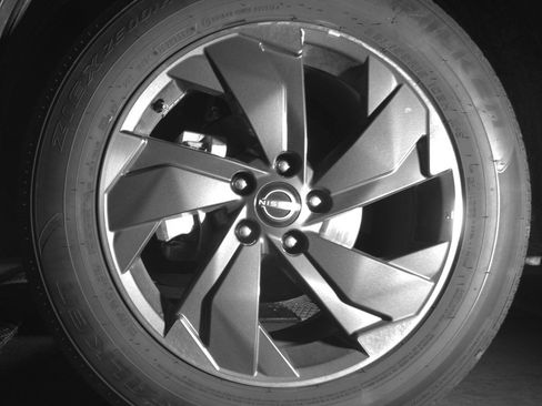 Used 2025 Nissan Rogue SV image 12