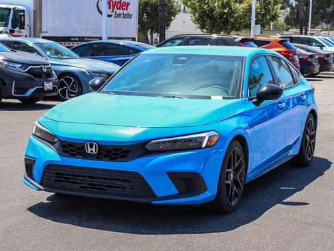 Used 2024 Honda Civic Sport image 3