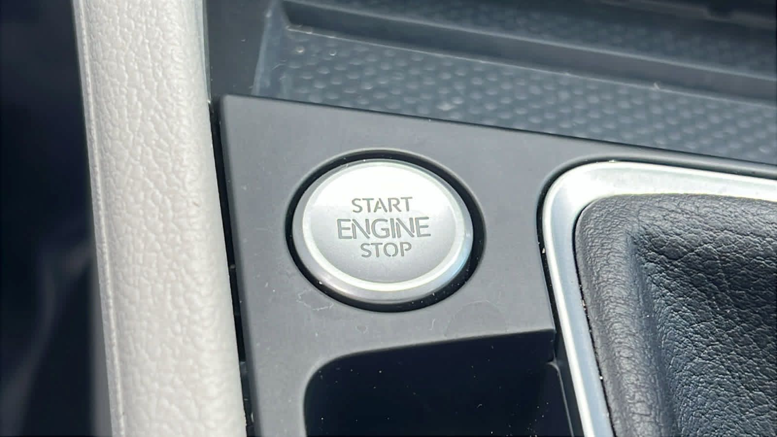 Used 2026 Volkswagen Jetta SE FWD image 17