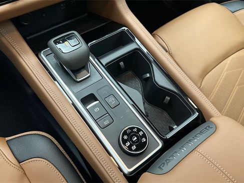 New 2025 Nissan Pathfinder Platinum w/ Cargo Package image 13