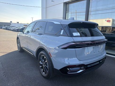 New 2026 Lincoln Nautilus Premier AWD/4WD image 2