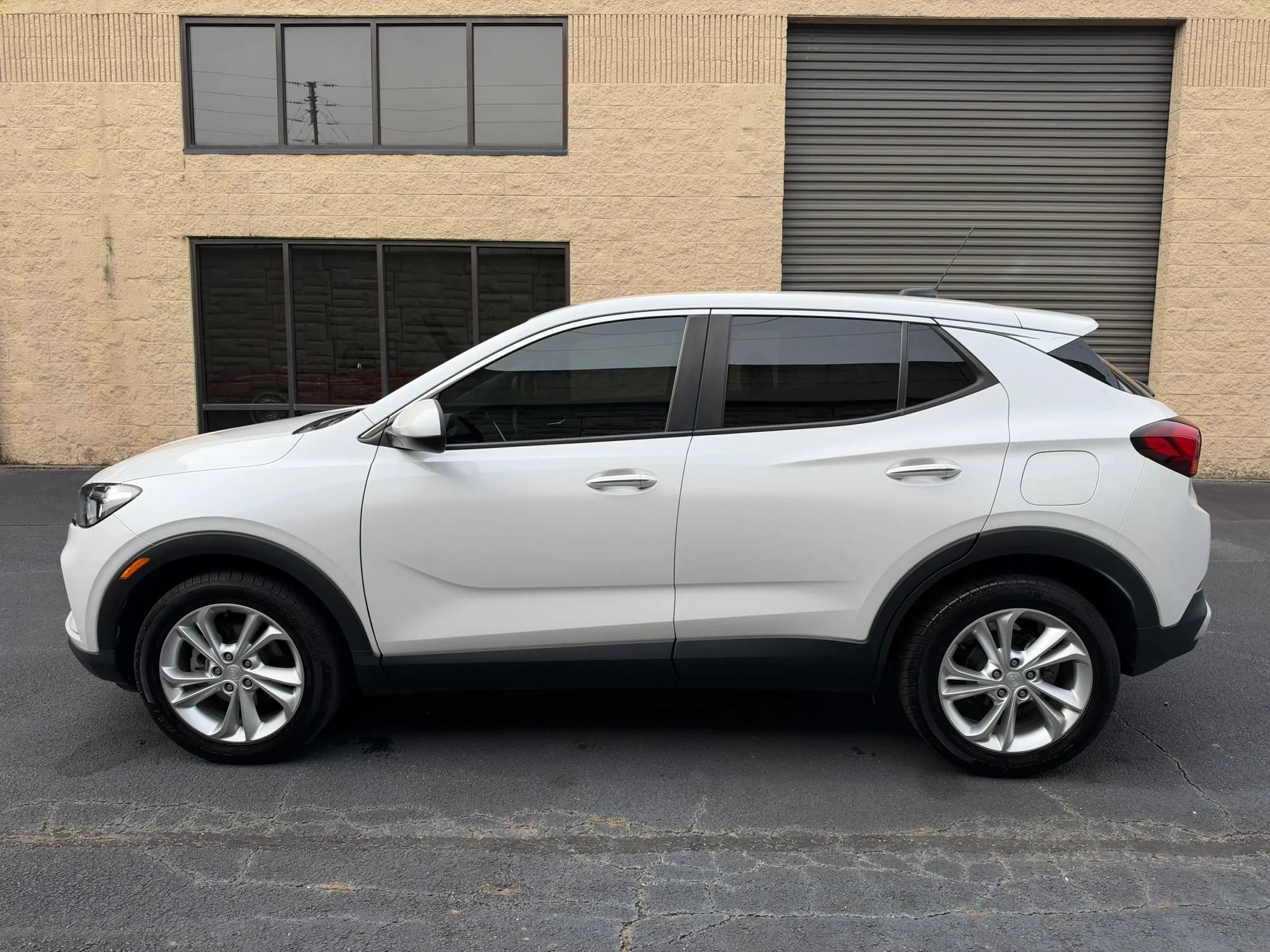 Used 2021 Buick Encore GX Preferred FWD image 3
