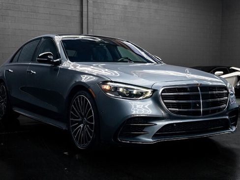 Used 2024 Mercedes-Benz S 580 4MATIC Sedan image 3