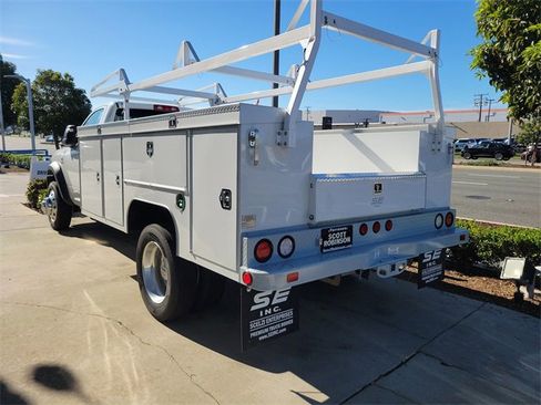 New 2024 RAM 5500 Tradesman image 3