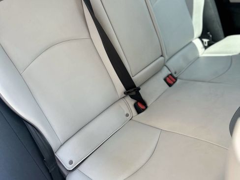 Used 2022 Toyota Prius Prime XLE image 17