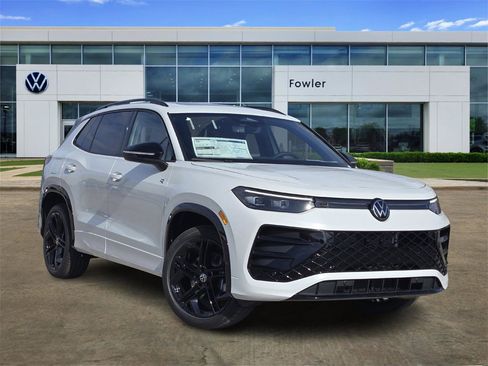 New 2026 Volkswagen Tiguan SE R-Line image 1