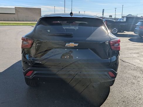 New 2026 Chevrolet Trax LS w/ LS Convenience Package image 6
