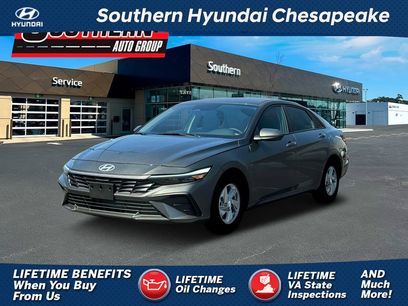 New 2025 Hyundai Elantra SE w/ Cargo Package