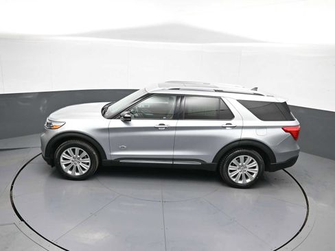 Used 2022 Ford Explorer King Ranch w/ Premium Technology Package AWD/4WD image 44