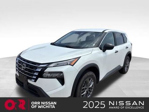 Used 2024 Nissan Rogue S AWD/4WD image 1