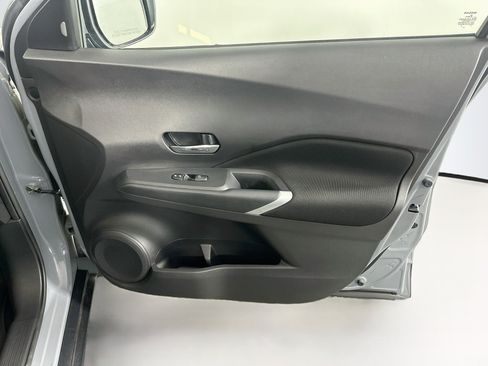 Used 2023 Nissan Kicks SV FWD image 32