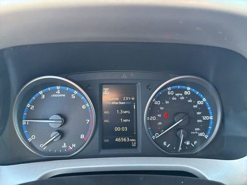 Used 2018 Toyota RAV4 Adventure image 20